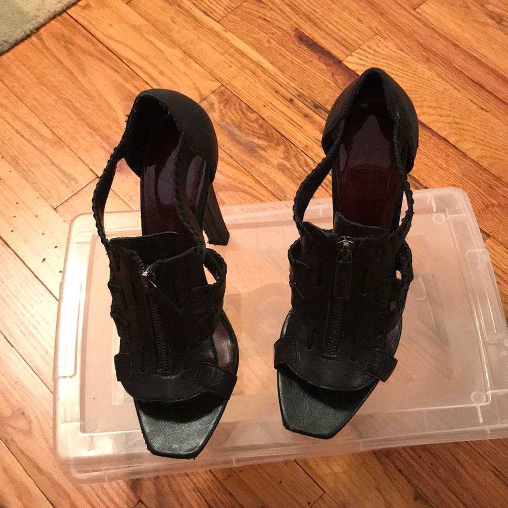 Jessica Simpson black leather heels